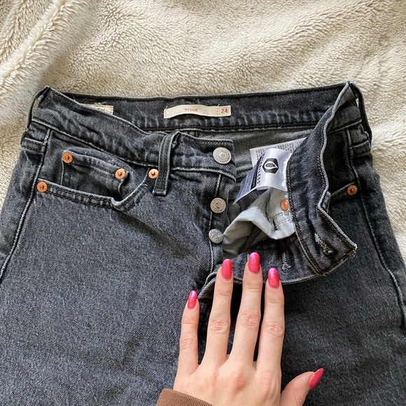 Levi’s Wedgie fit size 24 - Picture 3 of 4